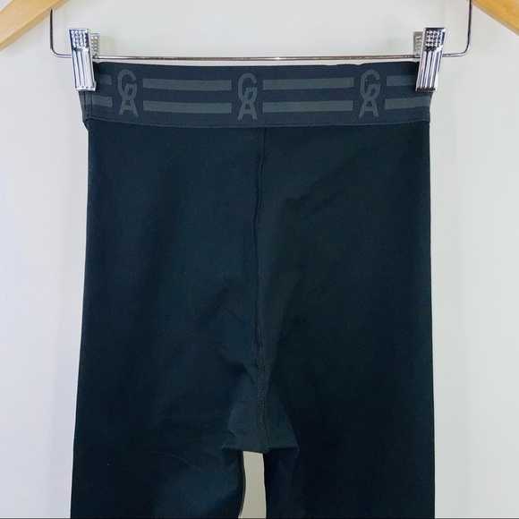 Good American Black The Icon Capri Leggings Crop - Picture 5 of 10